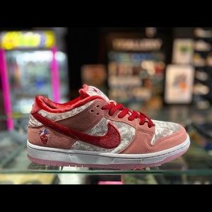 Strangelove Nike sb dunk low